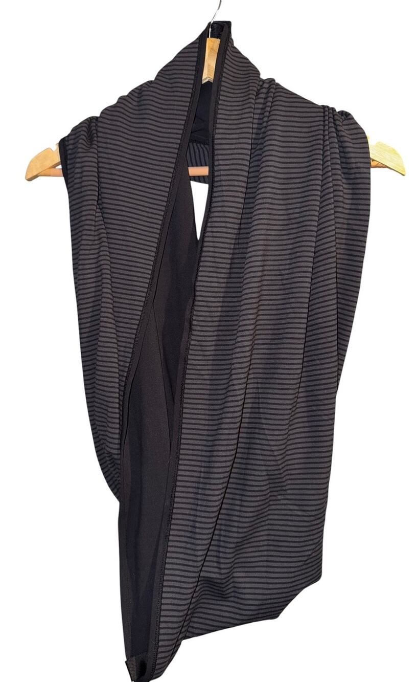 Lululemon Vinyasa Scarf Rulu Black Gray Striped Reversible Athletic Gym Yoga